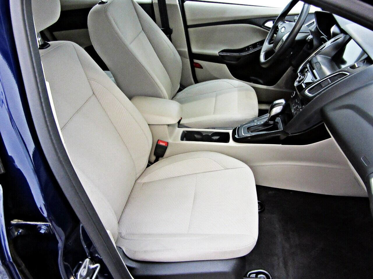 Used 2016 Ford Focus Electric 4dr Hatchback image 14