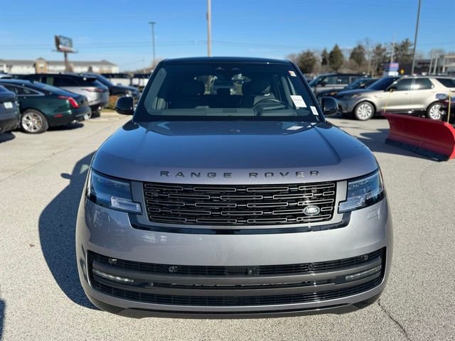 New 2026 Land Rover Range Rover Long Wheelbase SE image 2