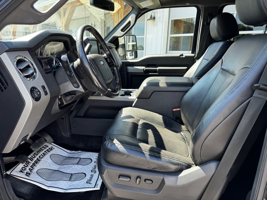 Used 2016 Ford F250 Lariat w/ Chrome Package image 22