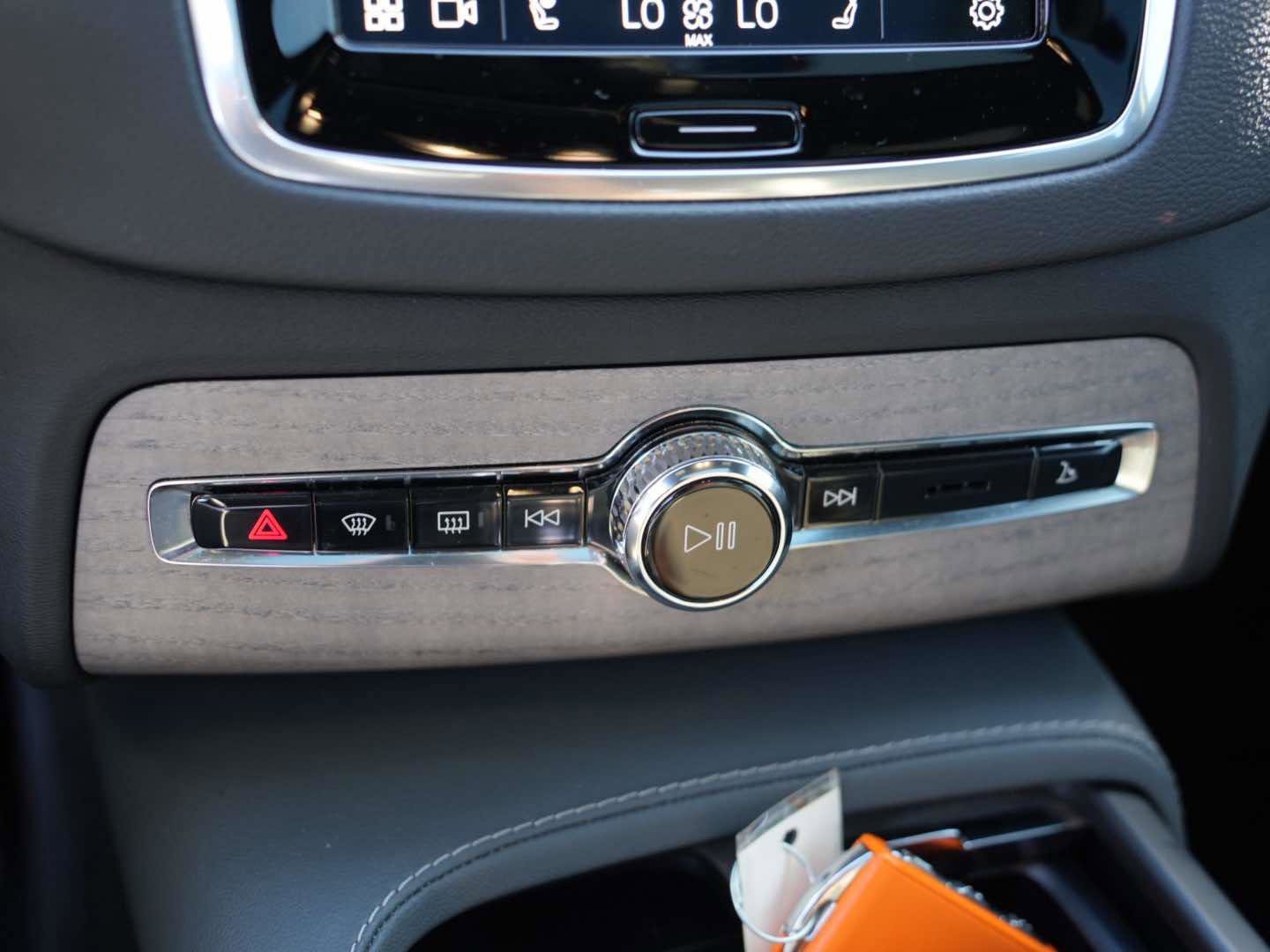 Used 2023 Volvo XC90 B6 Ultimate w/ Protection Package Premier AWD/4WD image 24