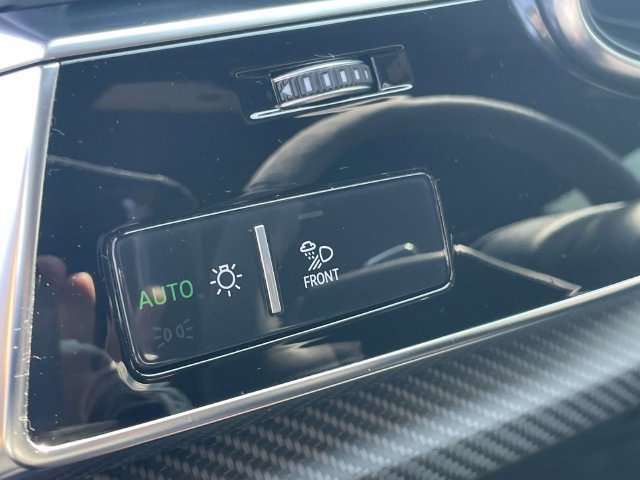 Used 2022 Audi RS Q8 w/ Black Optic Package AWD/4WD image 20