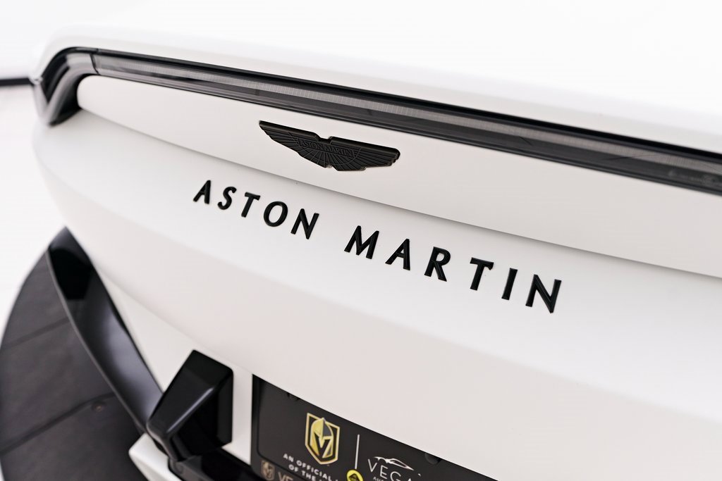Used 2023 Aston Martin V8 Vantage Roadster image 32