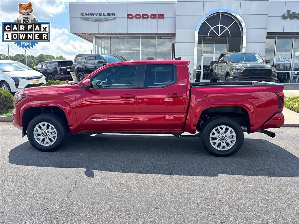 Used 2025 Toyota Tacoma SR5 AWD/4WD image 23