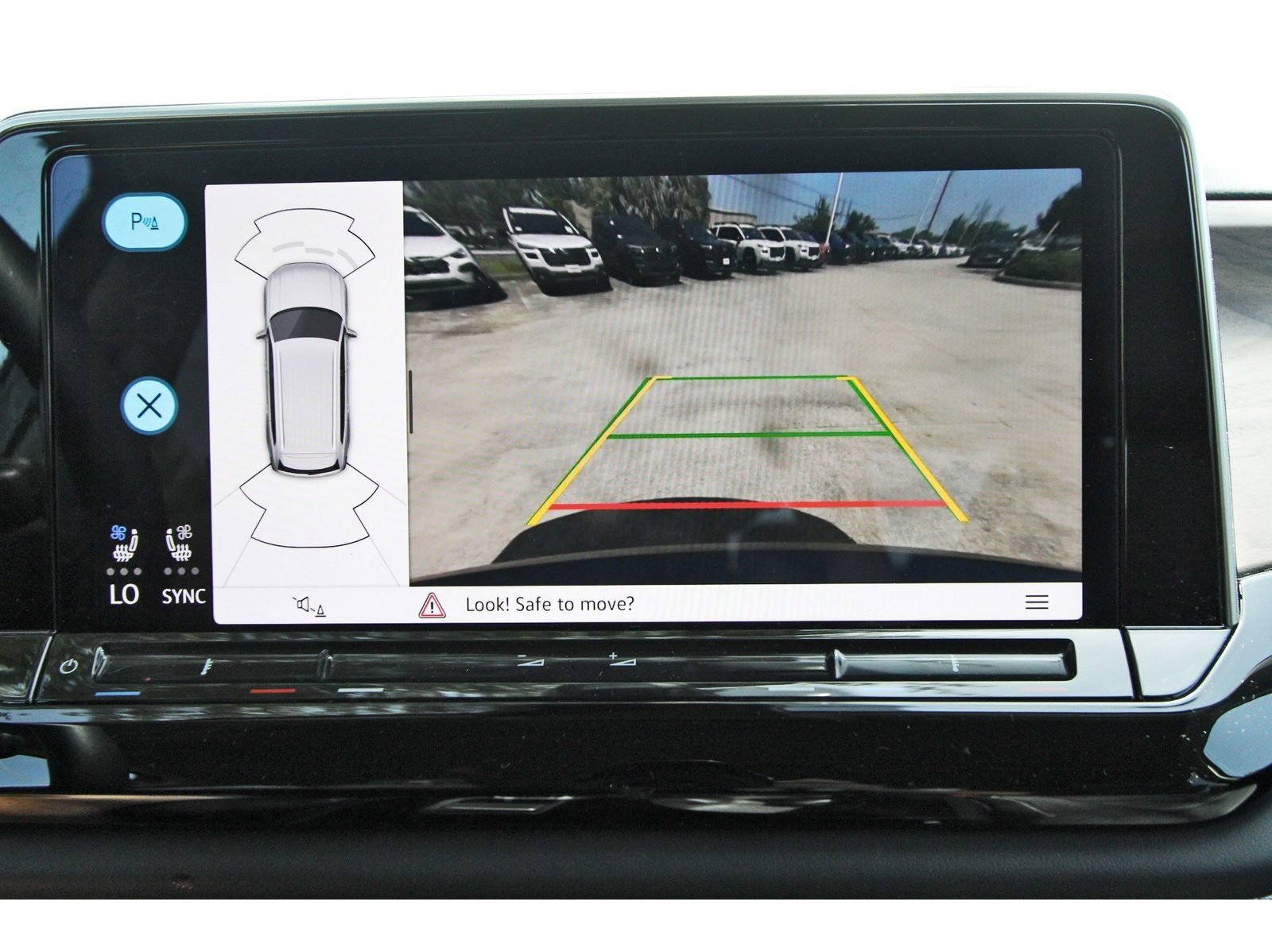 Used 2024 Volkswagen Atlas SE FWD image 23