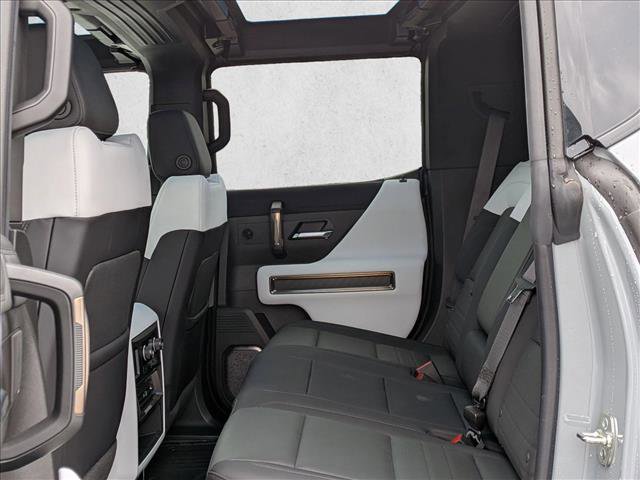 New 2025 GMC Hummer EV 3X w/ LPO, Roof Cross Rail Package image 16