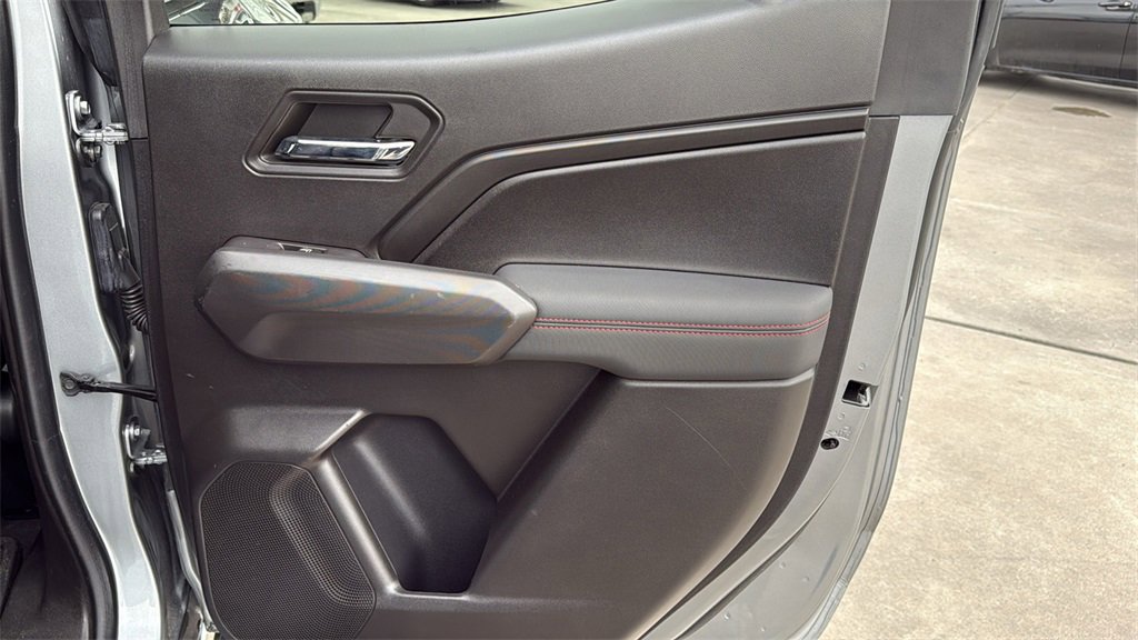 Used 2023 Chevrolet Colorado Z71 w/ Z71 Convenience Package 2 image 30