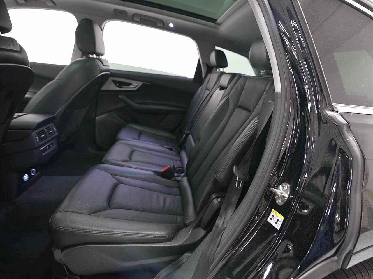 Used 2019 Audi Q7 2.0T Premium w/ Convenience Package AWD/4WD image 11