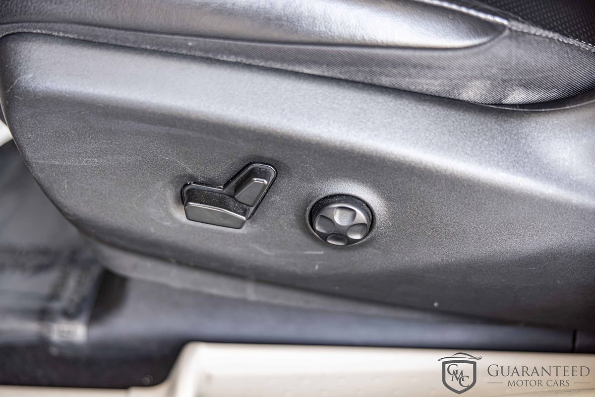Used 2022 Chrysler Pacifica Touring-L FWD image 25