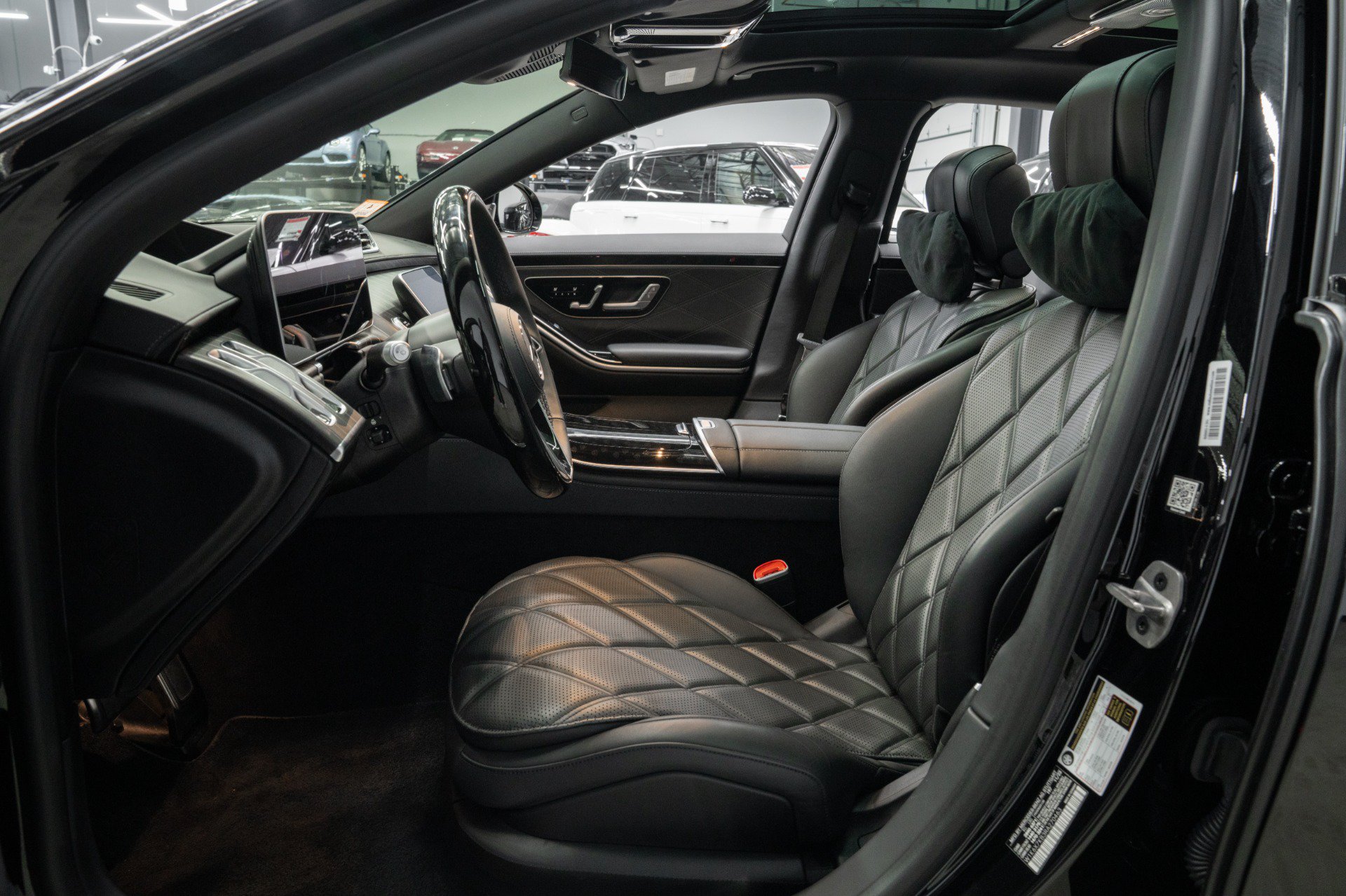 Used 2024 Mercedes-Benz Maybach S 680 4MATIC image 21