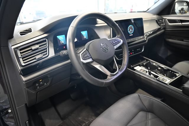 Used 2024 Volkswagen Atlas Cross Sport SE AWD/4WD image 21