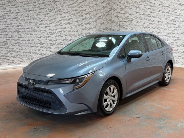 Used 2020 Toyota Corolla LE FWD image 3