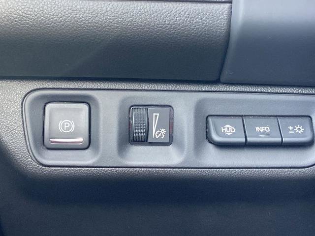 Certified 2023 GMC Acadia SLT w/ Technology Package image 14