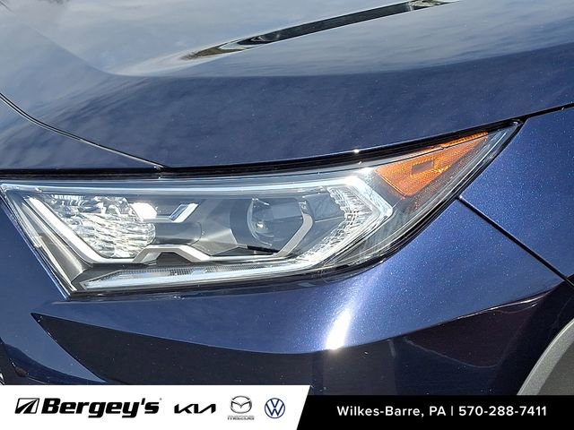 Used 2021 Toyota RAV4 XLE w/ Convenience Package AWD/4WD image 10