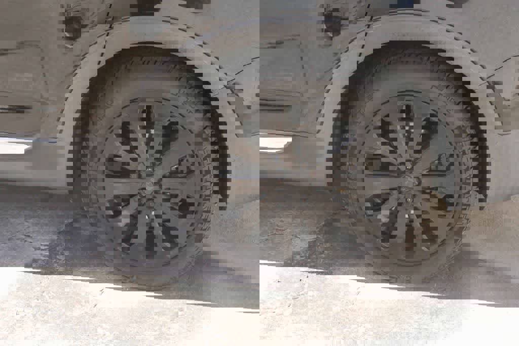 Used 2020 Kia Telluride S w/ S 8 Passenger Seating Package image 6