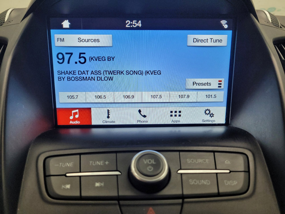 Used 2018 Ford Escape SEL w/ Ford Safe & Smart Package image 25