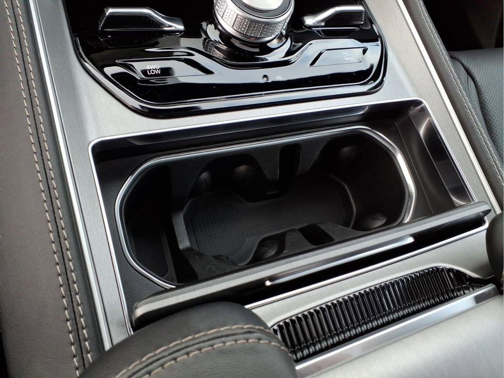 New 2026 Jeep Grand Wagoneer L Limited image 21