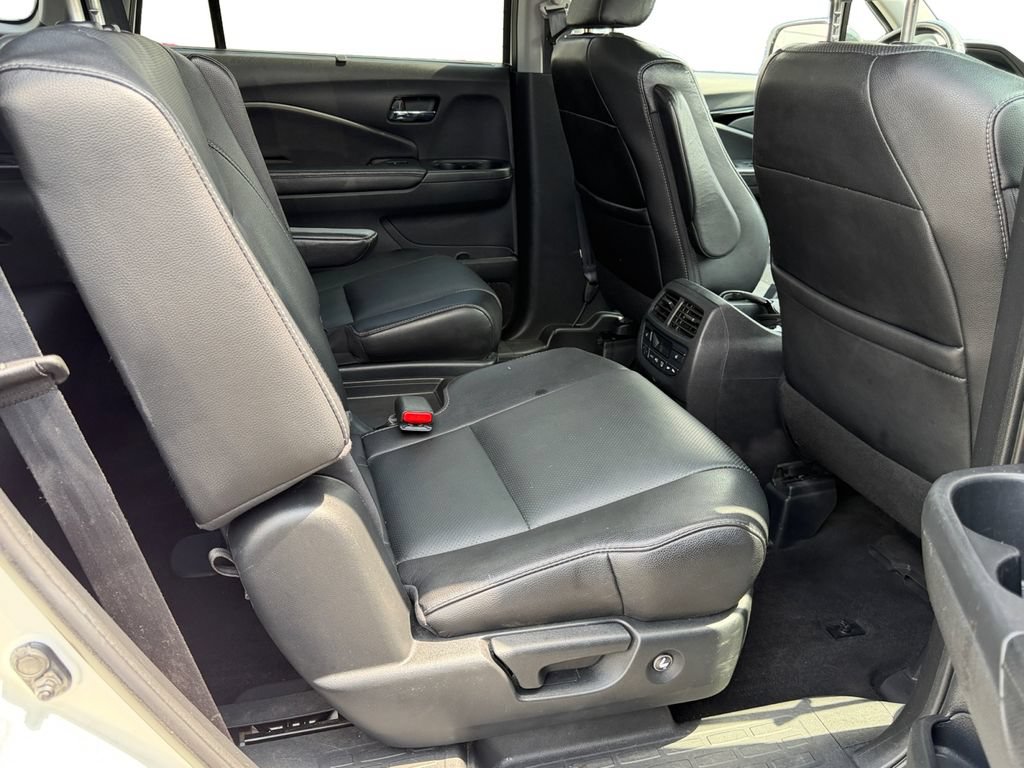 Used 2016 Honda Pilot Elite image 10