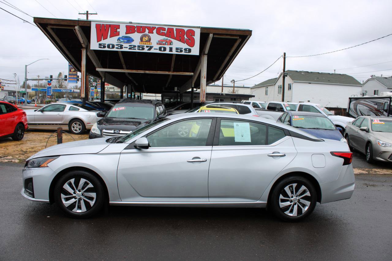 Used 2023 Nissan Altima 2.5 S image 3