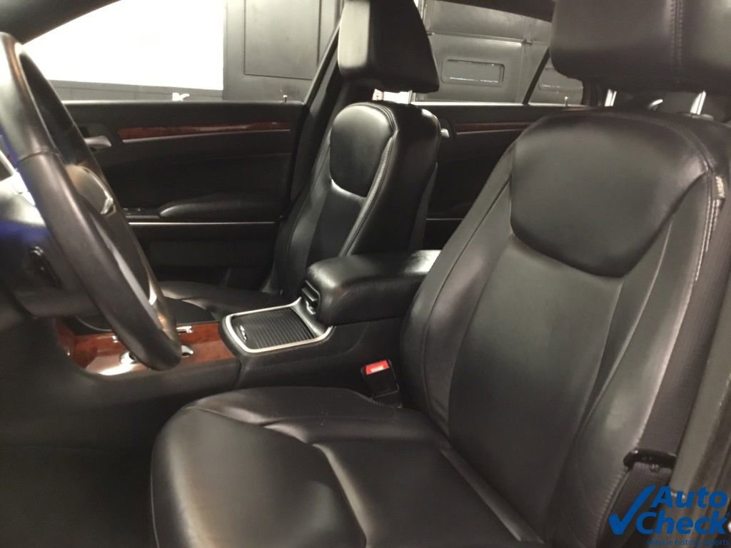 Used 2013 Chrysler 300 AWD w/ Driver Convenience Group image 25