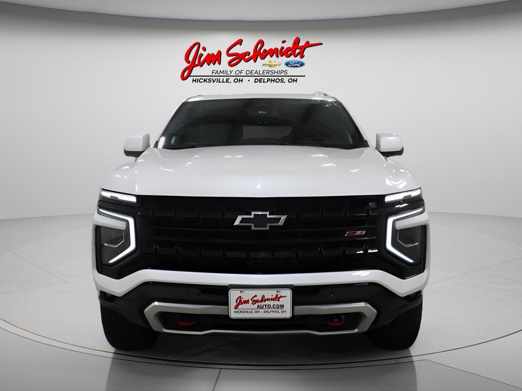 Used 2025 Chevrolet Suburban Z71 image 3