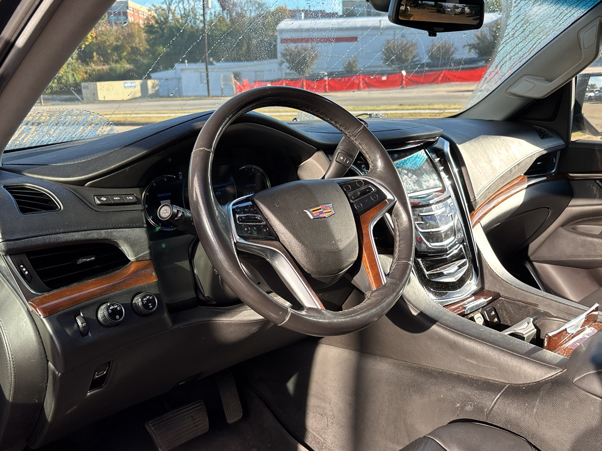 Used 2018 Cadillac Escalade Premium Luxury AWD/4WD image 11