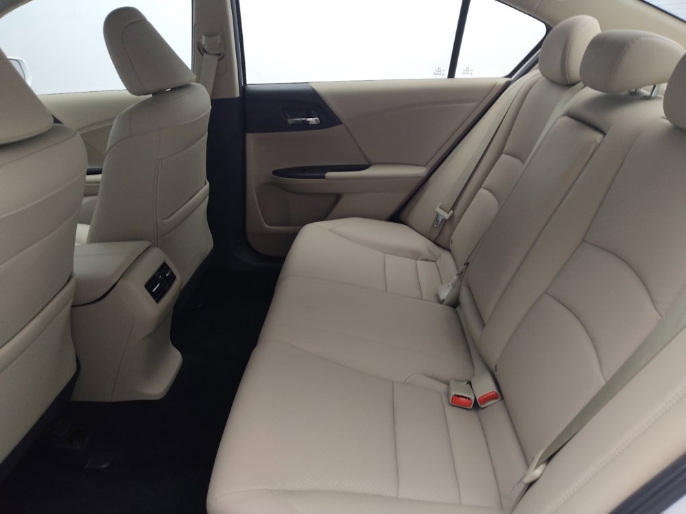 Used 2015 Honda Accord Touring image 18