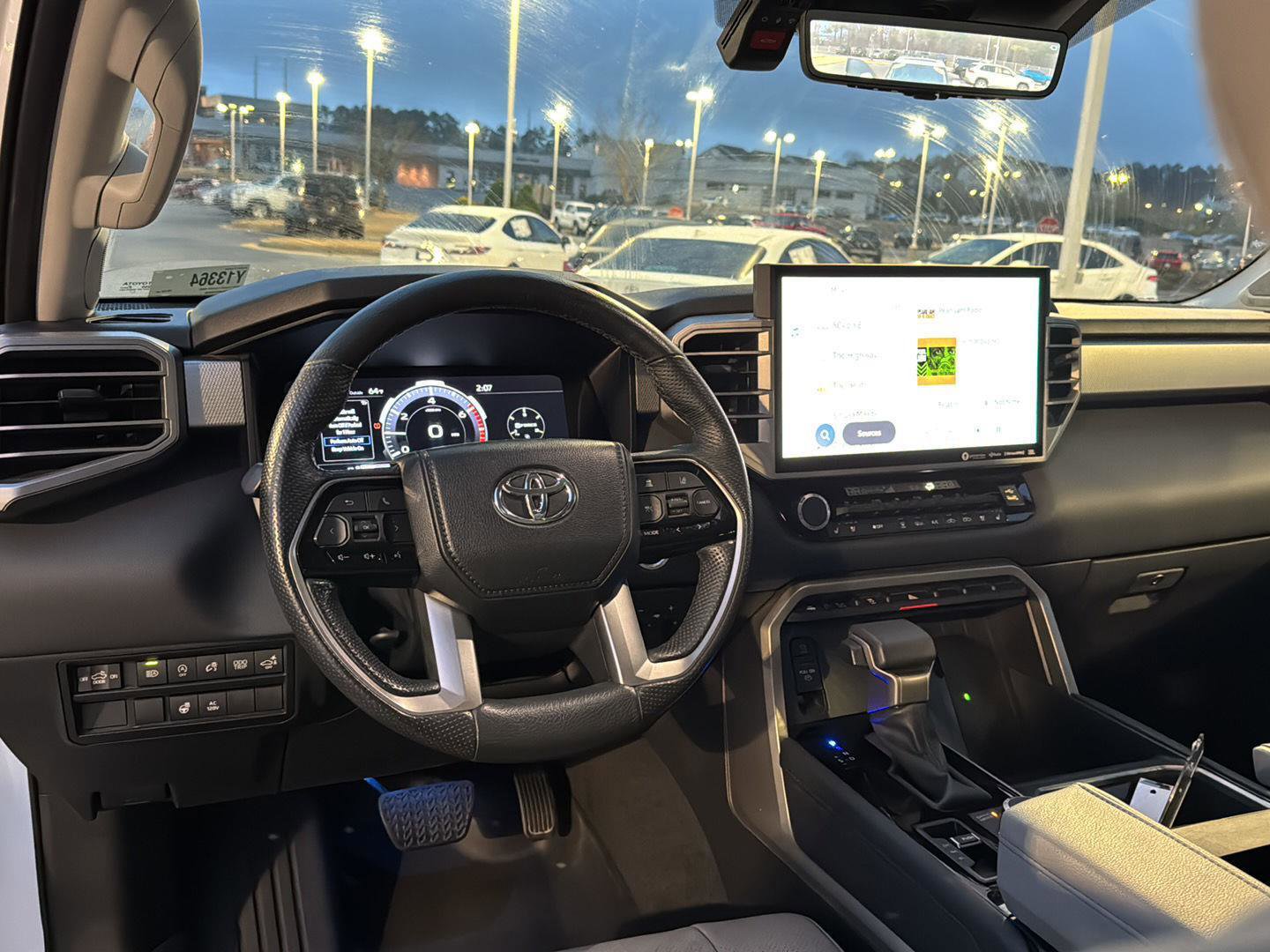 Used 2024 Toyota Tundra Limited image 16