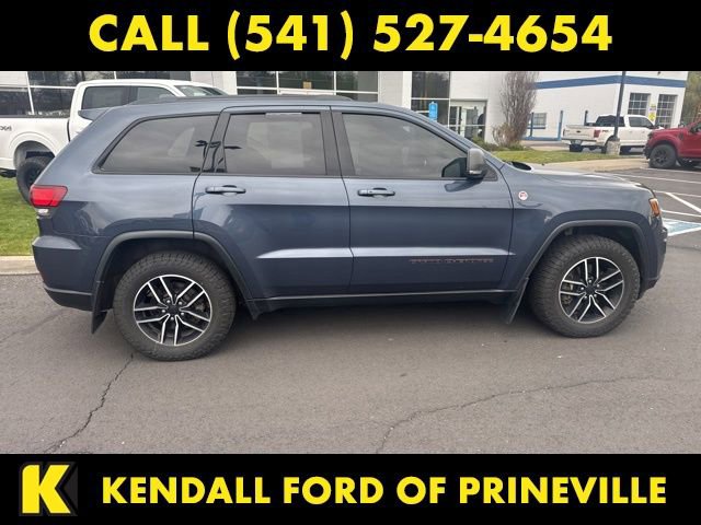 Used 2020 Jeep Grand Cherokee Trailhawk w/ Trailhawk Luxury Group AWD/4WD image 11