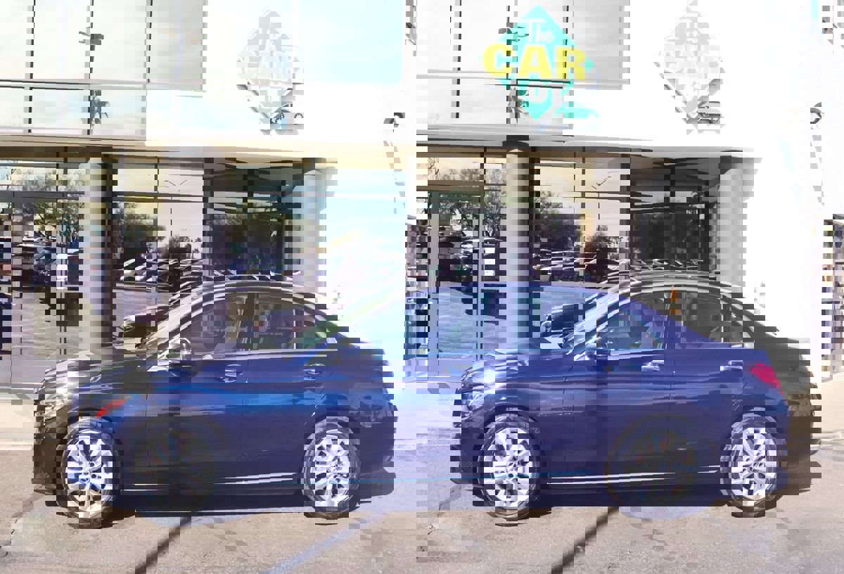 Used 2020 Mercedes-Benz C 300 Sedan w/ Premium Package image 8