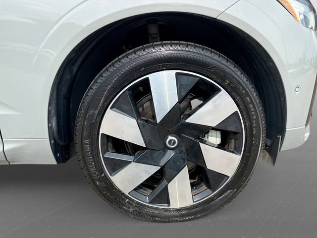 Certified 2024 Volvo XC60 T8 Plus w/ Protection Package Premier AWD/4WD image 22