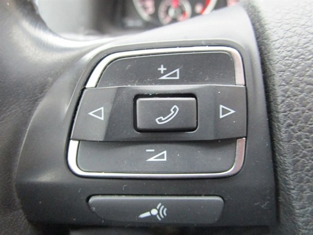 Used 2013 Volkswagen Tiguan S image 15