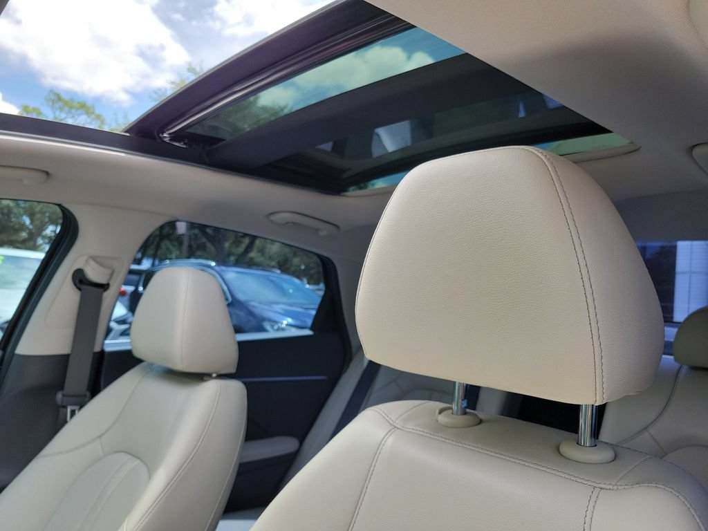 Certified 2022 Hyundai Sonata Limited FWD image 23