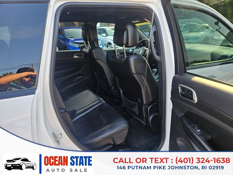 Used 2017 Jeep Grand Cherokee Altitude image 12