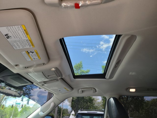 Used 2024 Nissan Armada Platinum w/ Captain's Chairs Package RWD image 28