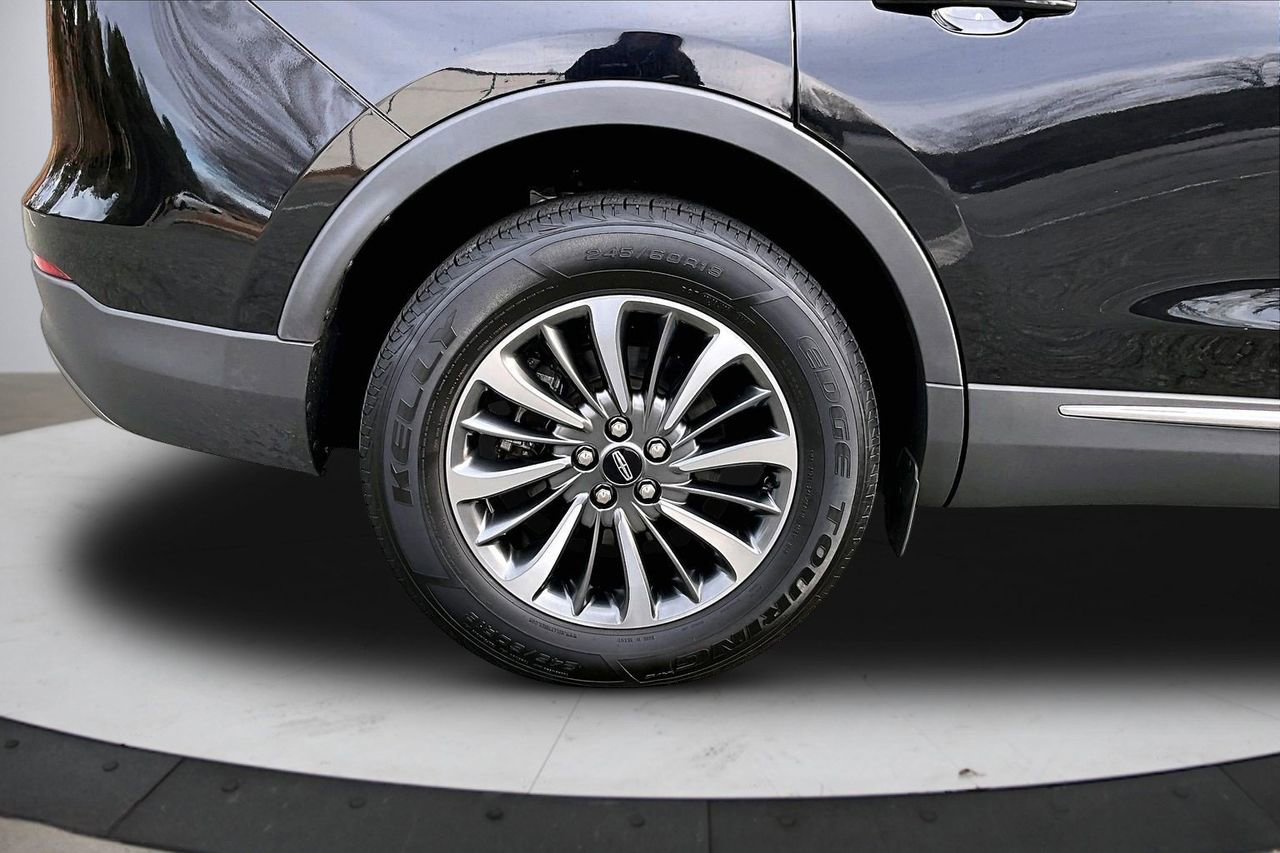 Used 2022 Lincoln Nautilus Reserve image 37