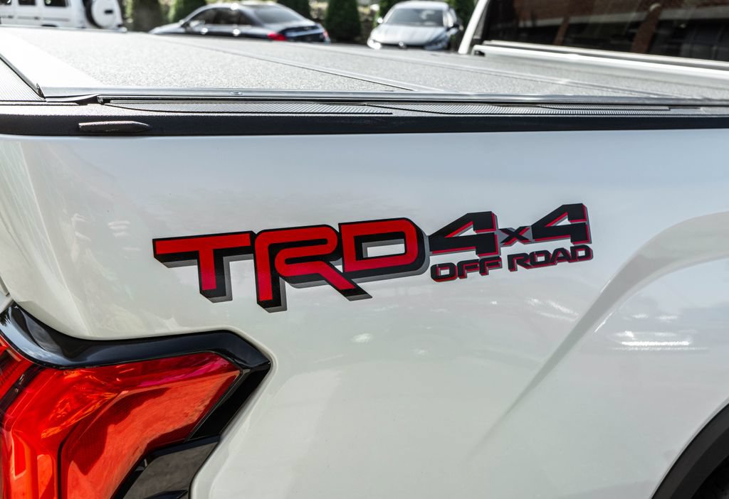 Used 2022 Toyota Tundra Limited AWD/4WD image 38