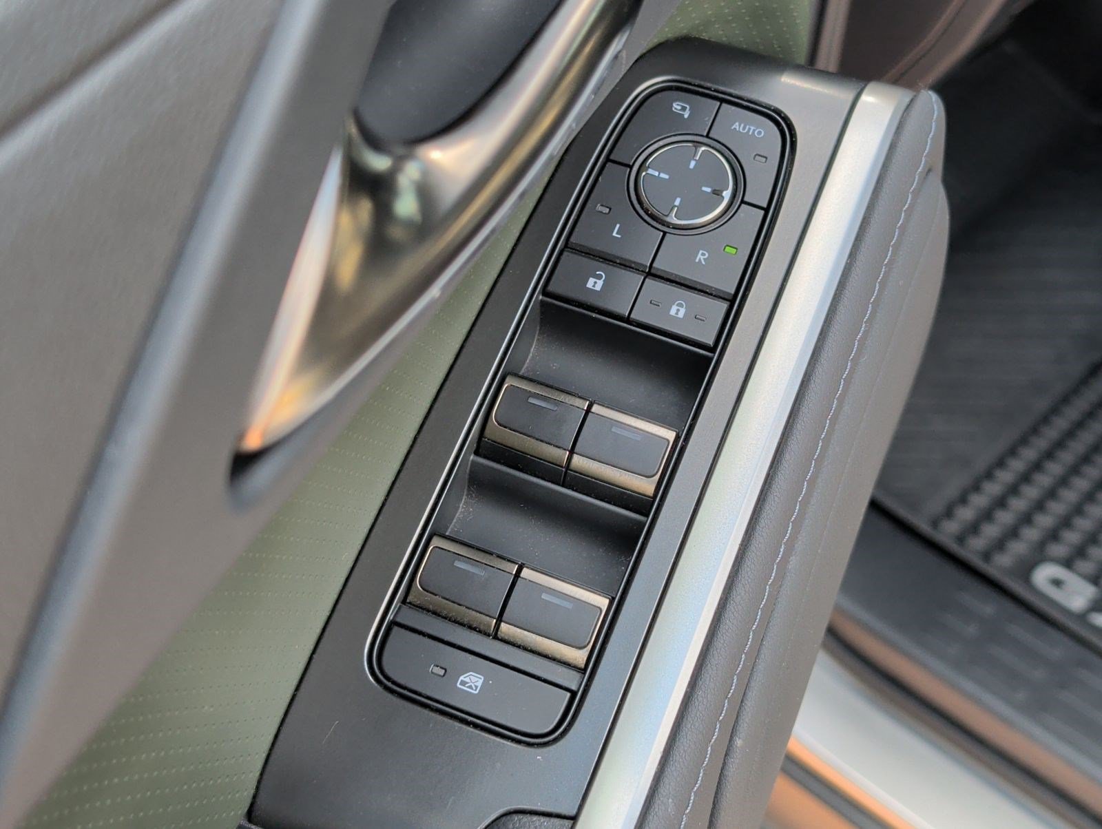 Certified 2025 Lexus GX 550 AWD/4WD image 9