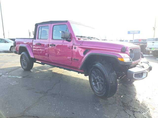 Used 2024 Jeep Gladiator Sport image 10