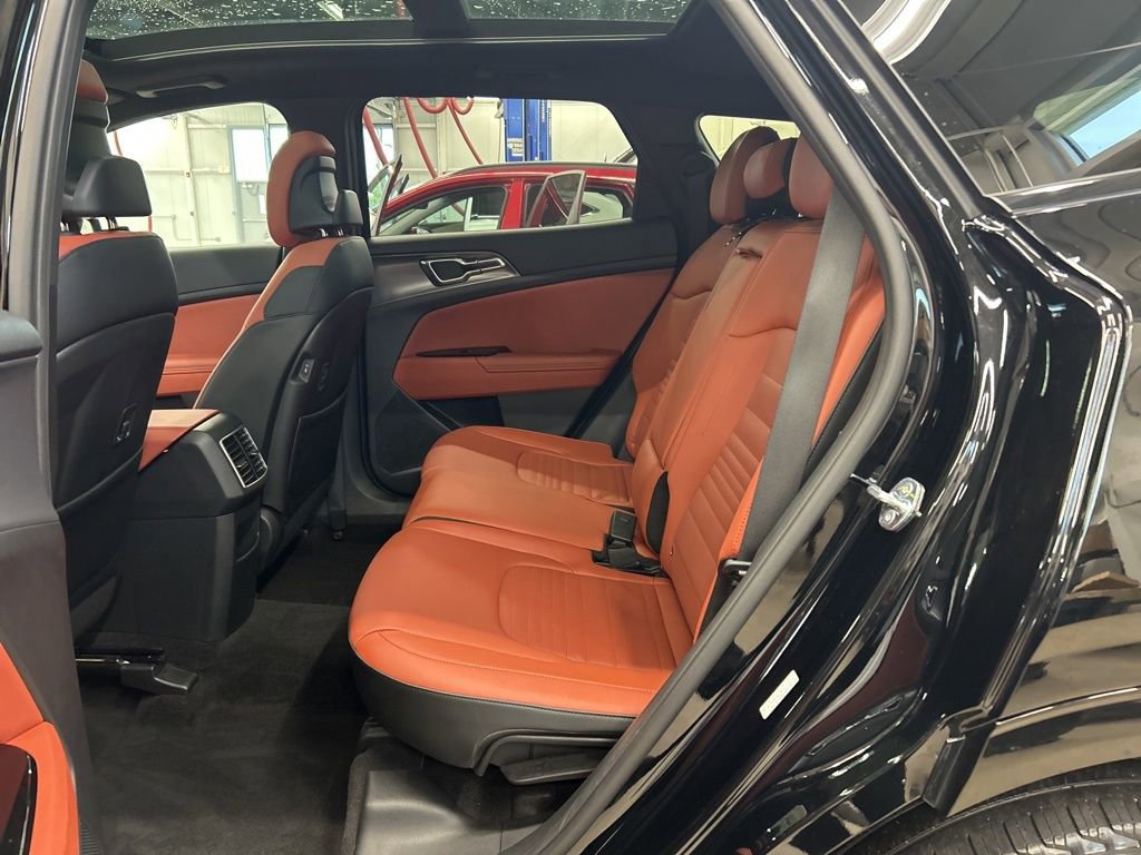 Certified 2023 Kia Sportage SX AWD/4WD image 20