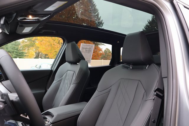 Used 2025 BMW X3 xDrive30i w/ Premium Package image 4