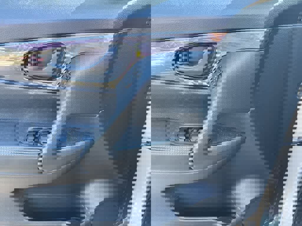 Used 2020 Nissan Rogue S image 9