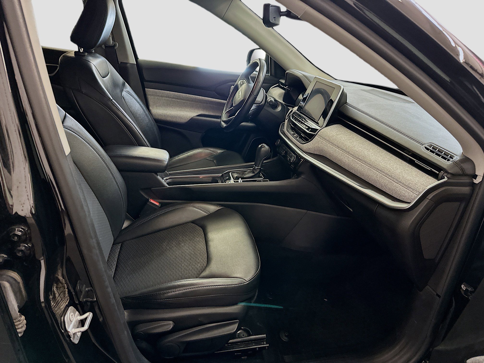 Used 2022 Jeep Compass Latitude w/ Convenience Group AWD/4WD image 32