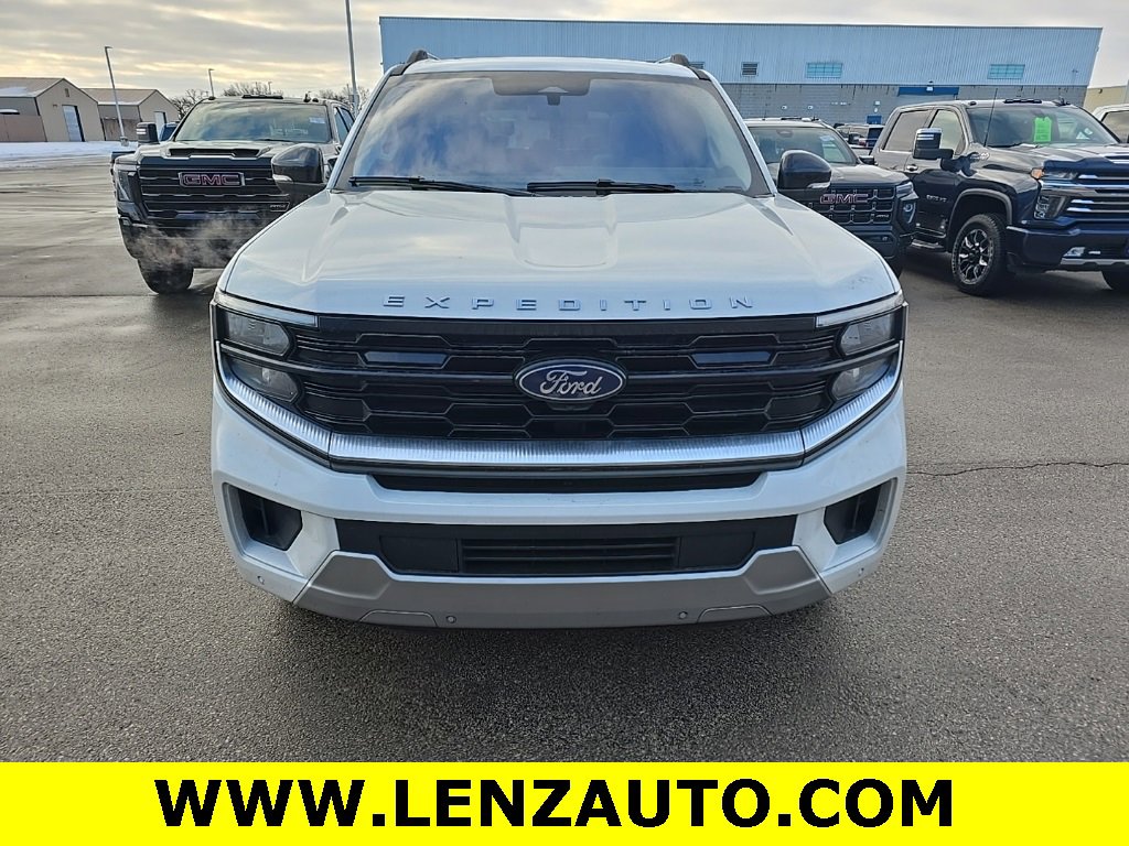 Used 2025 Ford Expedition Platinum w/ Platinum Ultimate Package image 2