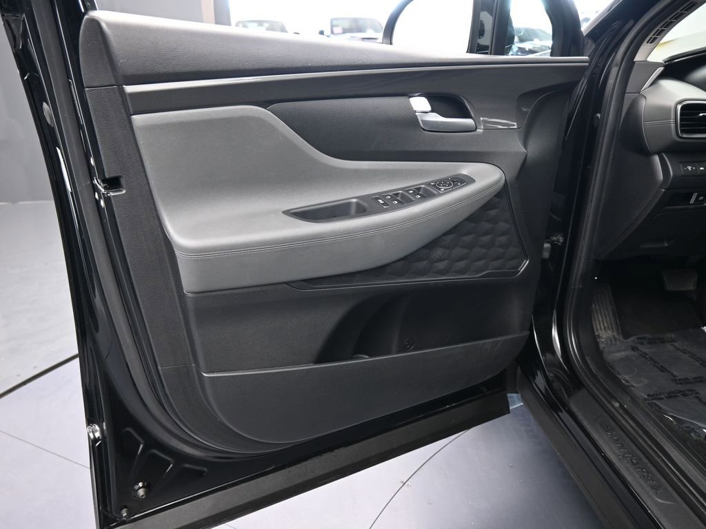 Used 2023 Hyundai Santa Fe SE image 15