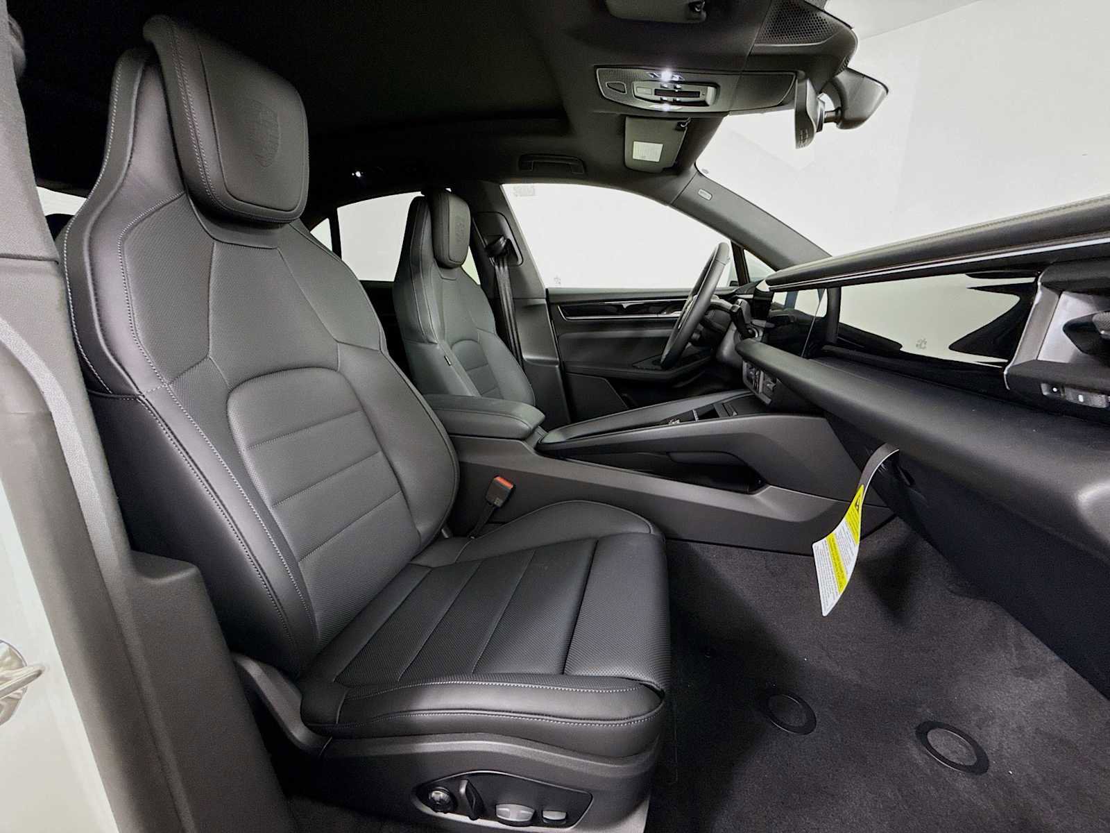 New 2026 Porsche Macan Electric image 29