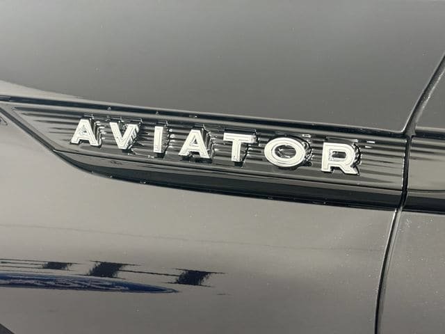 New 2026 Lincoln Aviator 2WD w/ Jet Appearance Package image 23