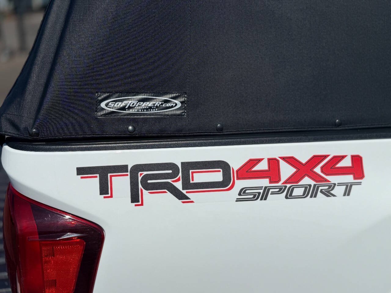 Used 2019 Toyota Tacoma TRD Sport w/ TRD Premium Sport Package AWD/4WD image 12