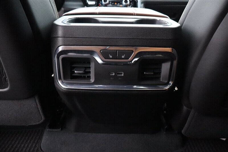 Used 2024 GMC Sierra 3500 Denali Ultimate image 26