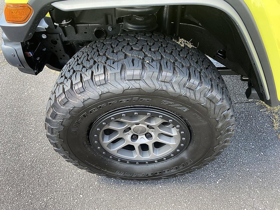Used 2023 Jeep Wrangler Unlimited Rubicon 392 w/ Xtreme Recon 35" Tire Package AWD/4WD image 8