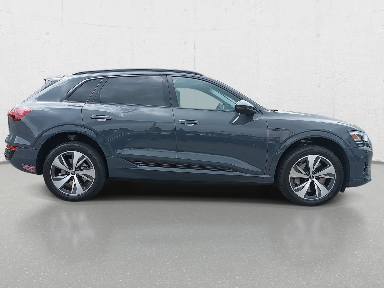 Used 2024 Audi Q8 e-tron Premium AWD/4WD image 4